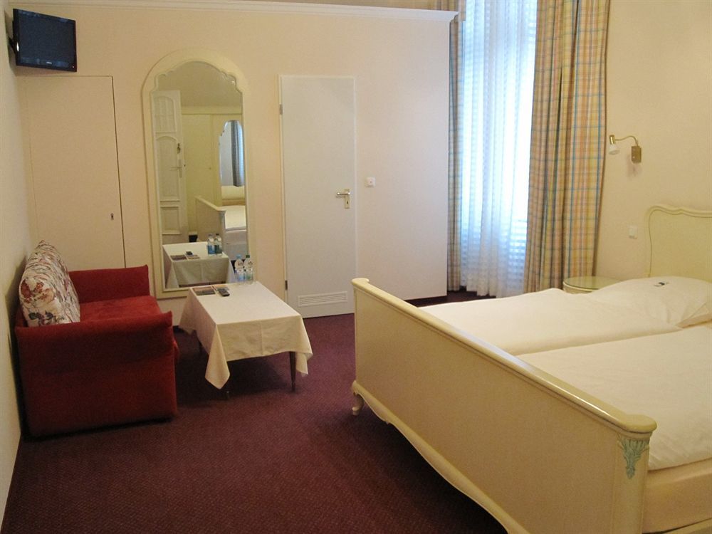 Hotel Pension Fasanenhaus Berlín Exteriér fotografie